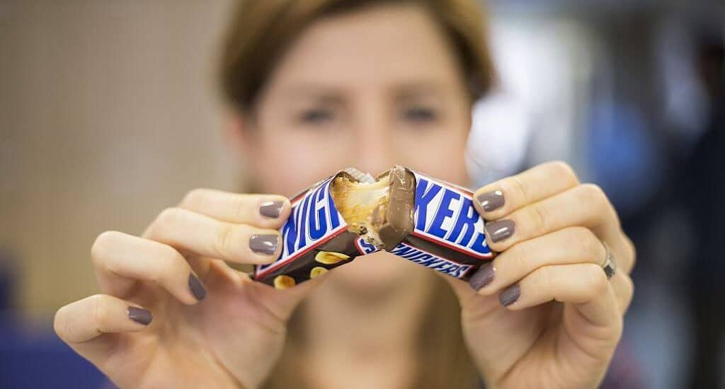 „Głodny nie jesteś sobą”. O 10-letnim fenomenie kampanii Snickersa